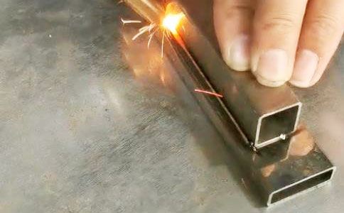 東莞家居行業(yè)購買手持式自動(dòng)送絲激光焊接機(jī)